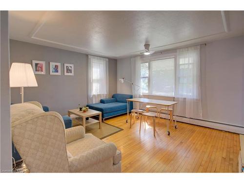 87 Scott Street, Kingston, ON - Indoor Photo Showing Living Room