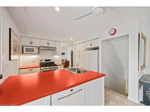 9820 Front Road, Stella, ON - Indoor Photo Showing Kitchen With Double Sink