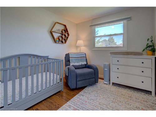 930 Amberdale Crescent, Kingston, ON - Indoor Photo Showing Bedroom