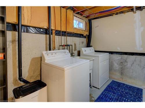 930 Amberdale Crescent, Kingston, ON - Indoor Photo Showing Laundry Room