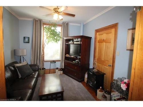 270 Wellington Street, Kingston, ON - Indoor Photo Showing Other Room