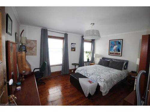 270 Wellington Street, Kingston, ON - Indoor Photo Showing Bedroom