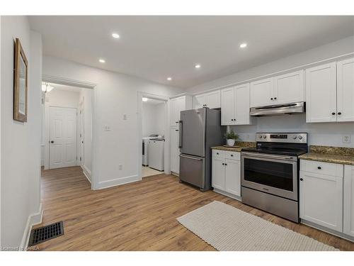 284 John Street, Gananoque, ON - Indoor Photo Showing Kitchen