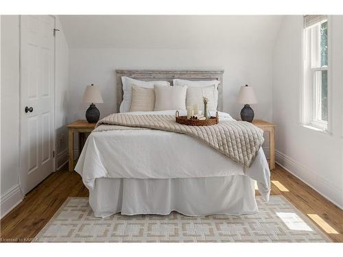 284 John Street, Gananoque, ON - Indoor Photo Showing Bedroom