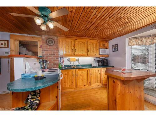 59 Centre Street N, Napanee, ON - Indoor Photo Showing Kitchen