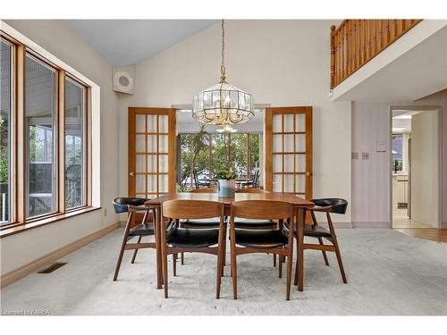 130 Factory Lane, Bath, ON - Indoor Photo Showing Dining Room