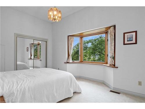 130 Factory Lane, Bath, ON - Indoor Photo Showing Bedroom