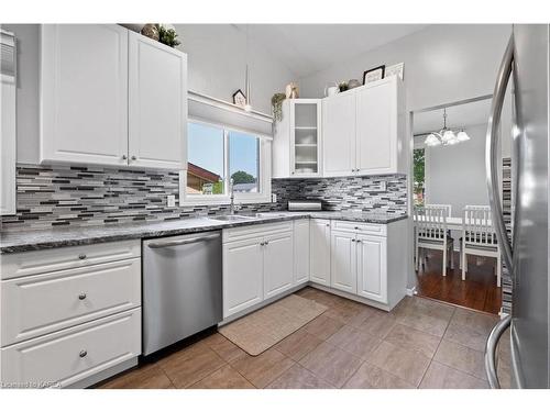 1235 Carmil Boulevard, Kingston, ON - Indoor Photo Showing Kitchen With Upgraded Kitchen