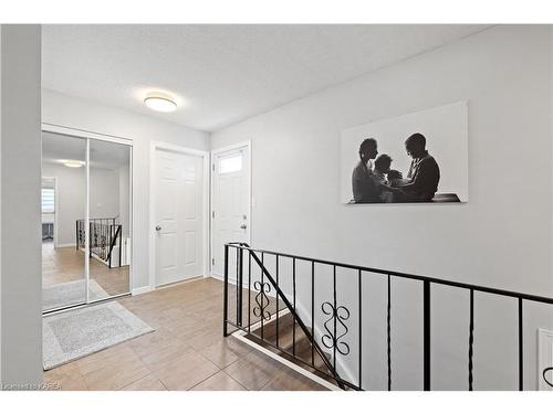 1235 Carmil Boulevard, Kingston, ON - Indoor Photo Showing Other Room