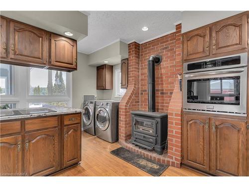 721 County Road 2, Lansdowne, ON - Indoor Photo Showing Laundry Room