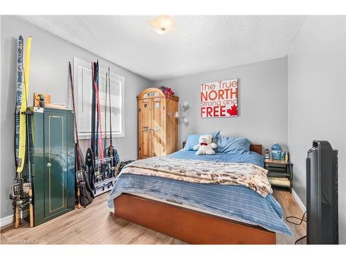 5193 Wilmer Road, Perth Road Village, ON - Indoor Photo Showing Bedroom