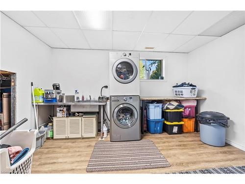 5193 Wilmer Road, Perth Road Village, ON - Indoor Photo Showing Laundry Room