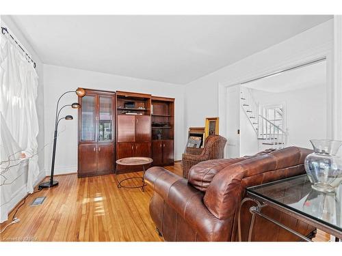 174 John Street, Napanee, ON - Indoor Photo Showing Other Room