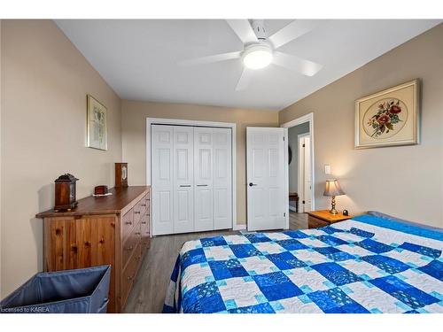 588 Whistler Terrace, Kingston, ON - Indoor Photo Showing Bedroom