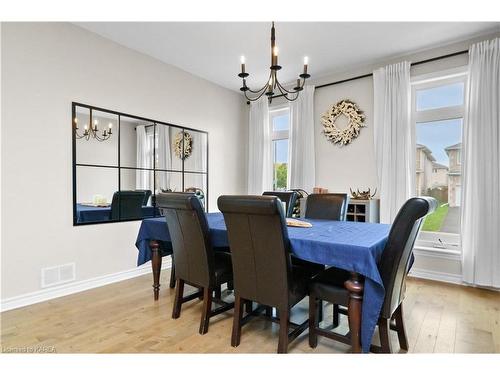 501 Savannah Court, Kingston, ON - Indoor Photo Showing Dining Room