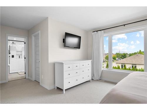 501 Savannah Court, Kingston, ON - Indoor Photo Showing Bedroom