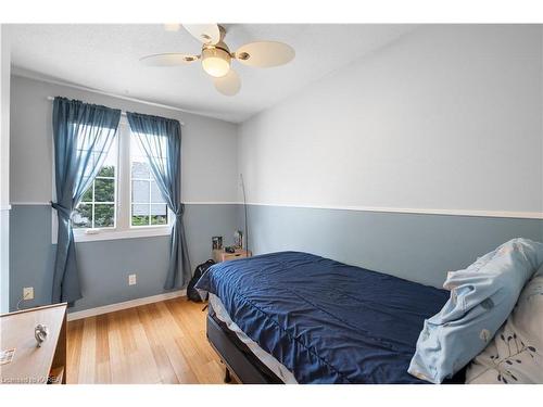 866 Muirfield Crescent, Kingston, ON - Indoor Photo Showing Bedroom