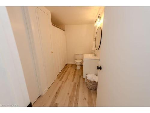 900 Ambleside Crescent, Kingston, ON - Indoor Photo Showing Bathroom