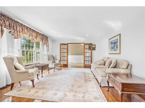 1285 Channelview Road, Kingston, ON - Indoor Photo Showing Living Room