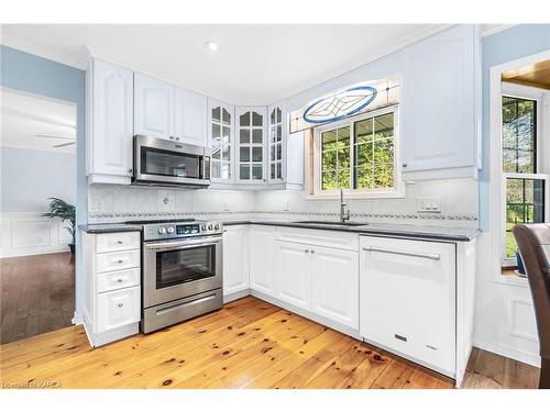 1285 Channelview Road, Kingston, ON - Indoor Photo Showing Kitchen