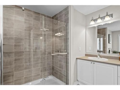 1203 Ashford Place, Kingston, ON - Indoor Photo Showing Bathroom