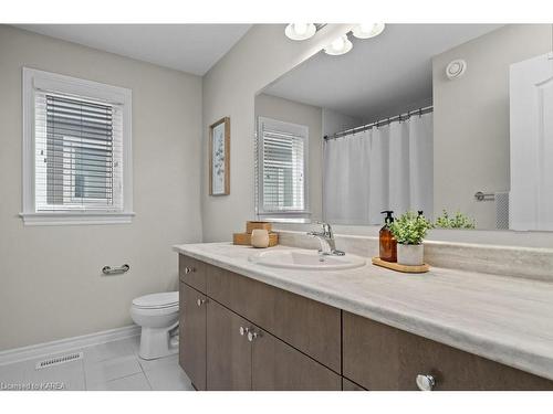 1203 Ashford Place, Kingston, ON - Indoor Photo Showing Bathroom