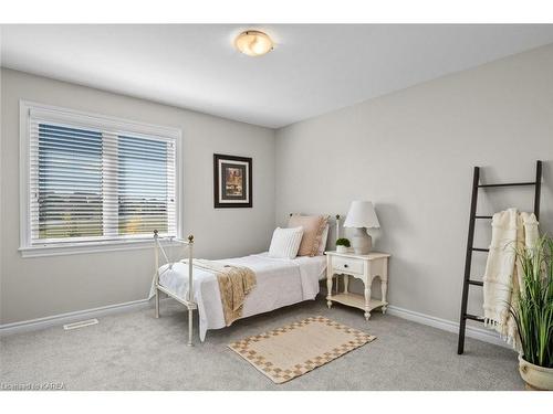 1203 Ashford Place, Kingston, ON - Indoor Photo Showing Bedroom