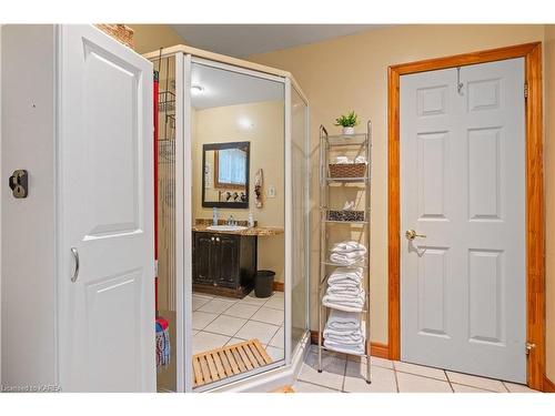 1057 Quinte Conservation Lane, Verona, ON - Indoor Photo Showing Other Room