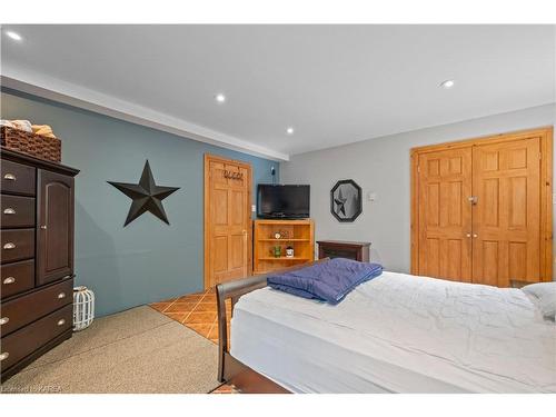 1057 Quinte Conservation Lane, Verona, ON - Indoor Photo Showing Bedroom