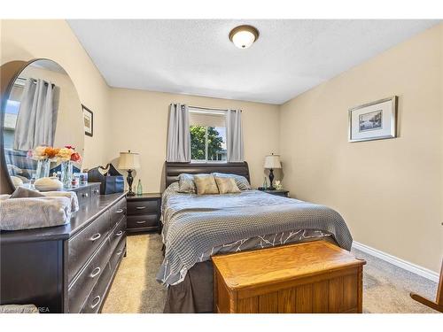 914 Rowantree Crescent, Kingston, ON - Indoor Photo Showing Bedroom