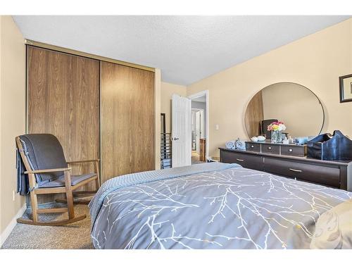 914 Rowantree Crescent, Kingston, ON - Indoor Photo Showing Bedroom