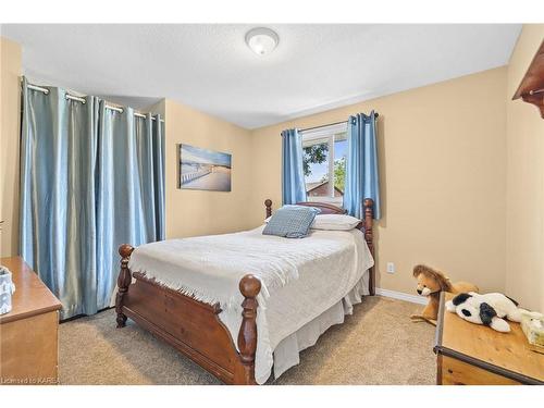 914 Rowantree Crescent, Kingston, ON - Indoor Photo Showing Bedroom