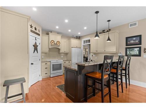 501 Gore Road, Kingston, ON - Indoor Photo Showing Kitchen