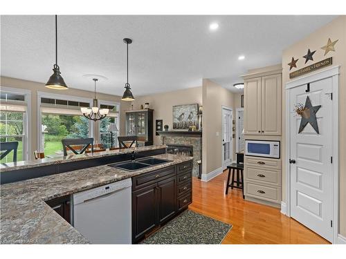 501 Gore Road, Kingston, ON - Indoor Photo Showing Kitchen With Double Sink