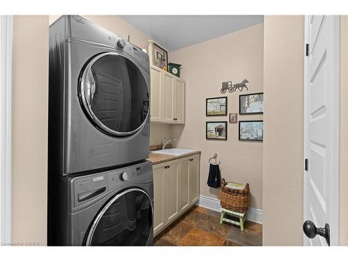 501 Gore Road, Kingston, ON - Indoor Photo Showing Laundry Room