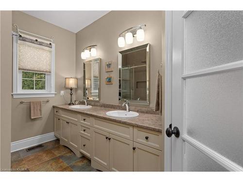 501 Gore Road, Kingston, ON - Indoor Photo Showing Bathroom