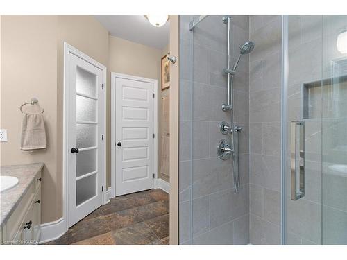 501 Gore Road, Kingston, ON - Indoor Photo Showing Bathroom