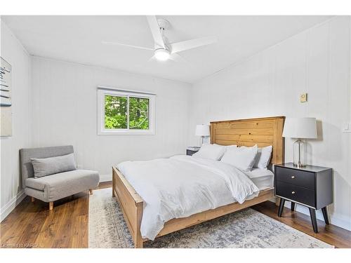 80 Neville Point Road, Erinsville, ON - Indoor Photo Showing Bedroom