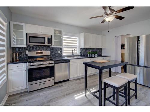 870 Stone Street N, Gananoque, ON - Indoor Photo Showing Kitchen