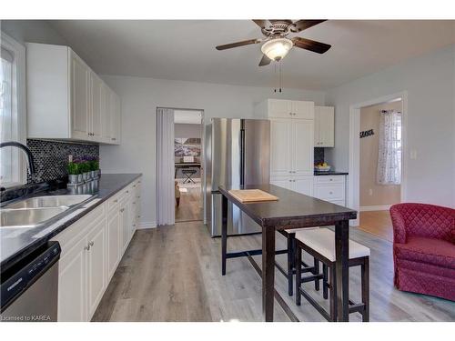 870 Stone Street N, Gananoque, ON - Indoor Photo Showing Kitchen