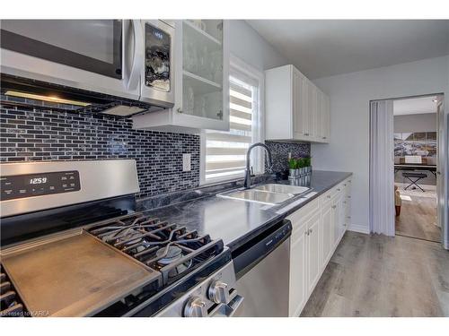 870 Stone Street N, Gananoque, ON - Indoor Photo Showing Kitchen With Upgraded Kitchen