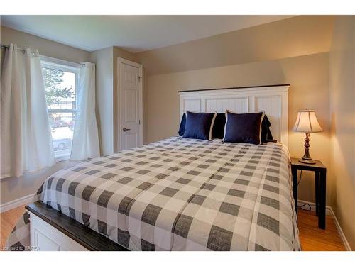 870 Stone Street N, Gananoque, ON - Indoor Photo Showing Bedroom