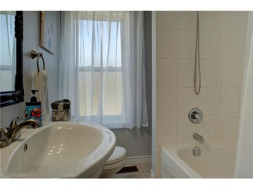 870 Stone Street N, Gananoque, ON - Indoor Photo Showing Bathroom