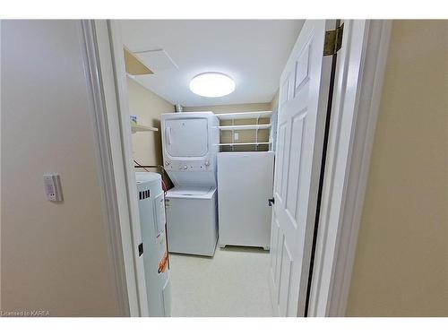 102-7 Centre Street, Napanee, ON - Indoor Photo Showing Laundry Room