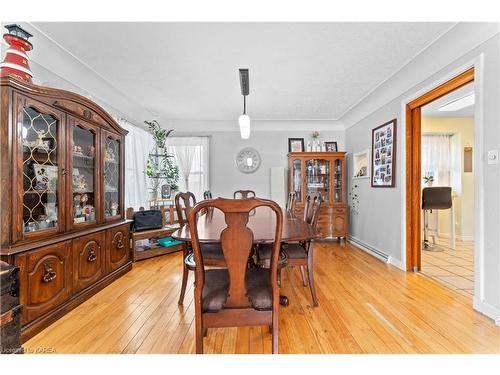 4 Rosewood Avenue, Belleville, ON - Indoor Photo Showing Dining Room