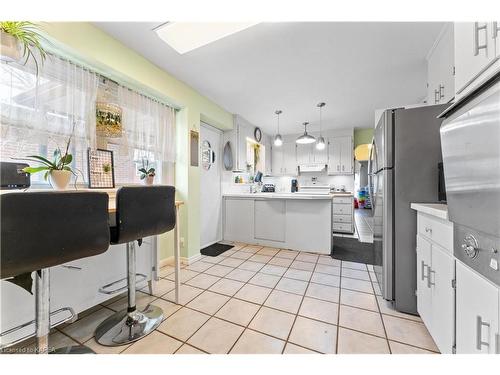 4 Rosewood Avenue, Belleville, ON - Indoor Photo Showing Kitchen