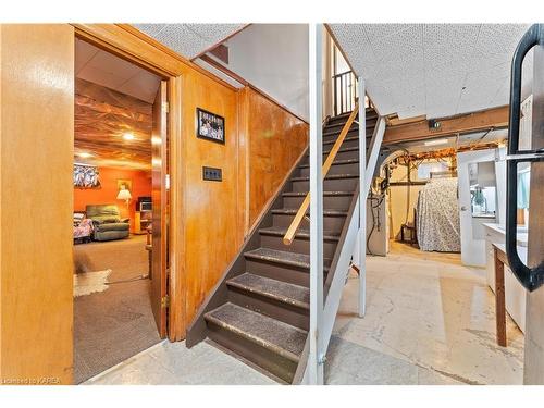 4 Rosewood Avenue, Belleville, ON - Indoor Photo Showing Other Room