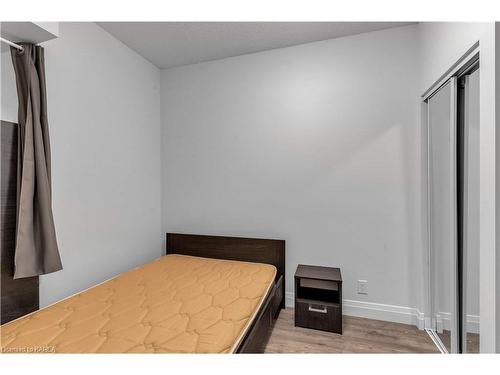 340-652 Princess Street, Kingston, ON - Indoor Photo Showing Bedroom