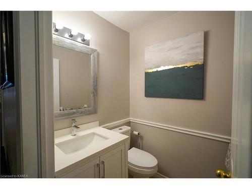 230 Honeywood Avenue, Kingston, ON - Indoor Photo Showing Bathroom