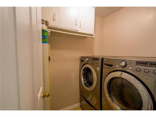 230 Honeywood Avenue, Kingston, ON - Indoor Photo Showing Laundry Room